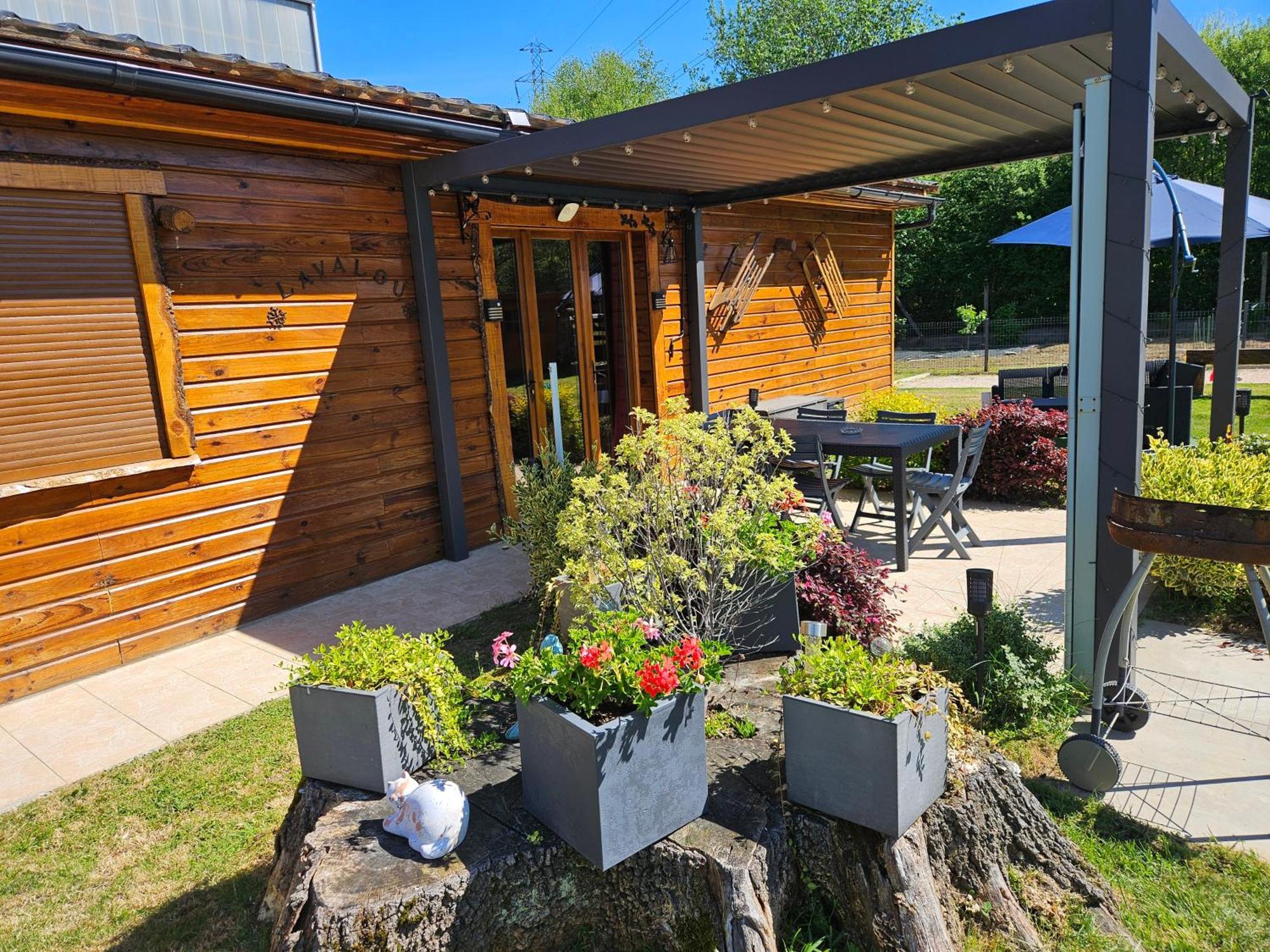 לנמזאן Chez Lavalou Gite 4* Chaleureux En Bois מראה חיצוני תמונה