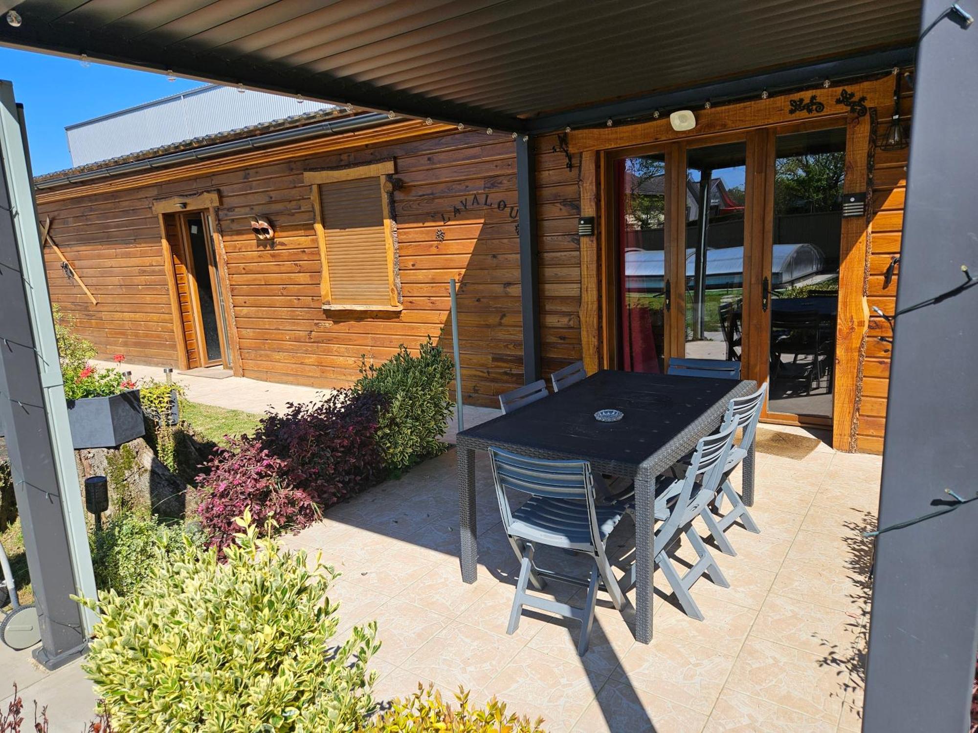 לנמזאן Chez Lavalou Gite 4* Chaleureux En Bois מראה חיצוני תמונה